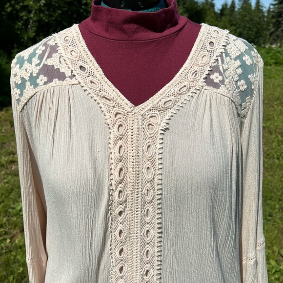 GNW Tops - GNW Boho Top sz L